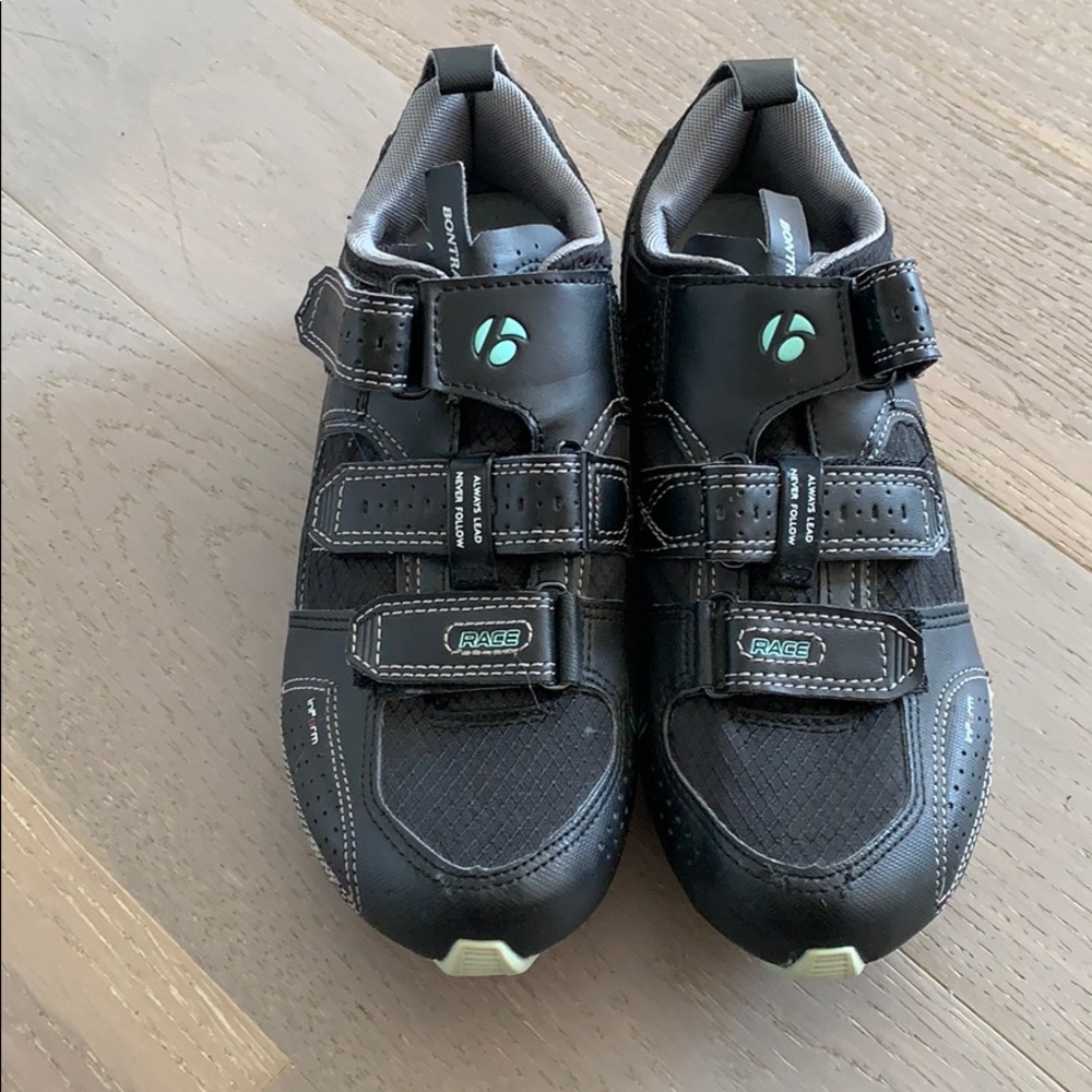 Women’s spin shoes